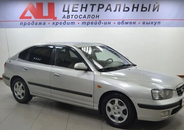 Hyundai Elantra Вид 3