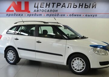 Skoda Fabia Вид 3